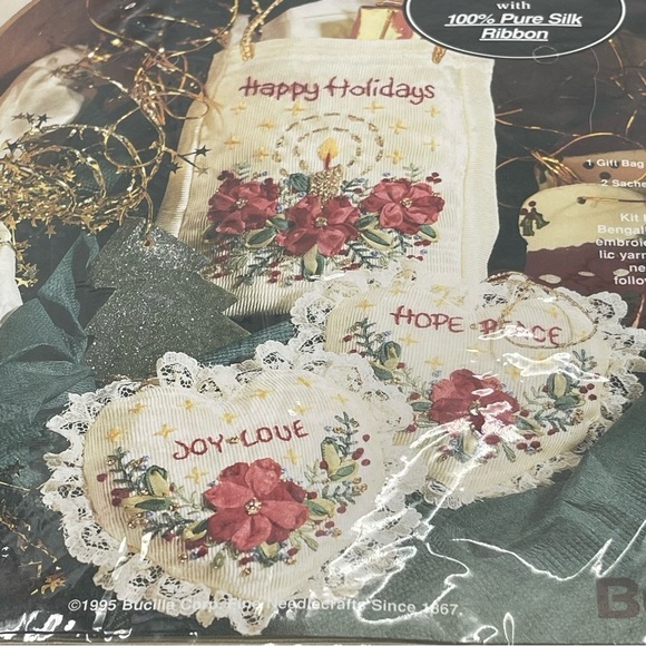 Bucilla Silk Ribbon Embroidery 83290 Happy Holidays Kit 3 Pieces New Unopened - Picture 5 of 7